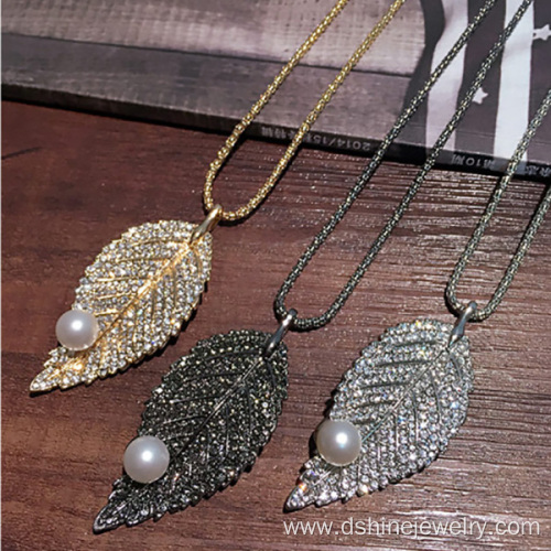 Leaf Shape Crystal Alloy Necklace Imitation Pearl Necklace